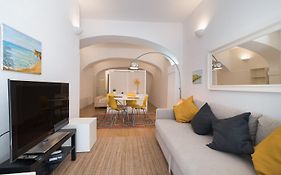 Alfama Com Alma Apartment